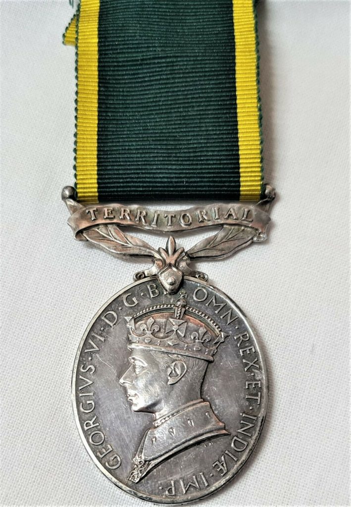 WW2 ERA BRITISH ARMY TERRITORIAL EFFICIENCY MEDAL CRAFTSMAN GE DAWES REME - Image 2