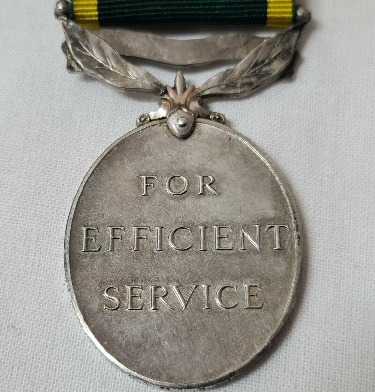 WW2 ERA BRITISH ARMY TERRITORIAL EFFICIENCY MEDAL CRAFTSMAN GE DAWES REME - Image 4