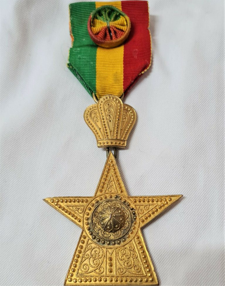 WW2 ERA IMPERIAL ORDER OF THE STAR OF ETHIOPIA OFFICER GRADE MEDAL AWARD - Image 2