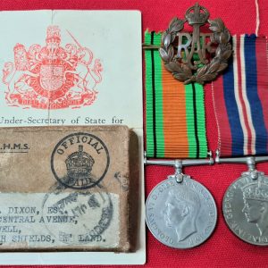 WW2 RAF MEDAL GROUP IN BOX OF ISSUE HYLTON RAEBURN DIXON CAP BADGE