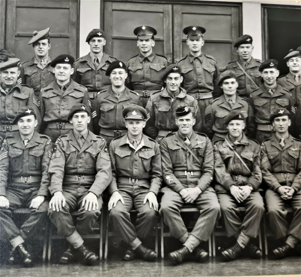 WW2 VETERANS IN A 1950 SENIOR NCO COURSE PHOTOGRAPH PARACHUTE REGIMENT GUARDS