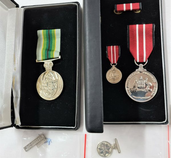 SPECIAL OPS* 1990 ERA AUSTRALIAN ARMY SERVICE MEDALS IN BOXES OF ISSUE BOURNES