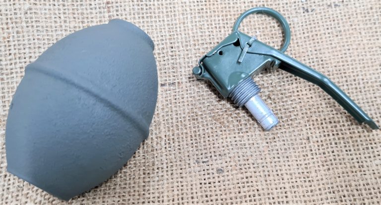 REPLICA M26 US AUSTRALIAN ARMY TOY 'LEMON' GRENADE COSPLAY - Image 5