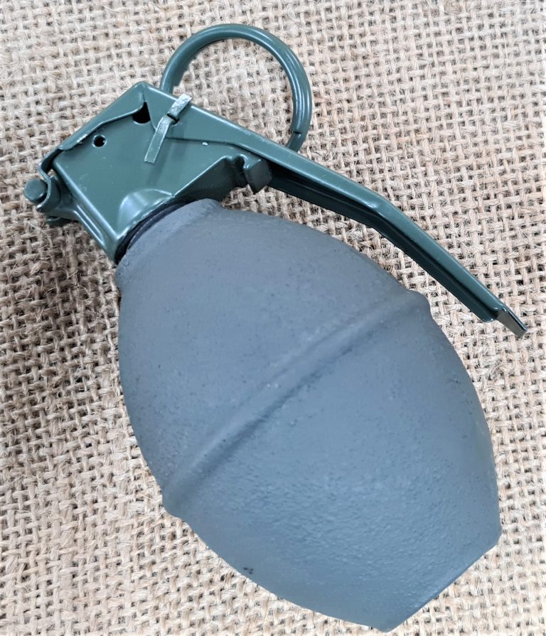 REPLICA M26 US AUSTRALIAN ARMY TOY 'LEMON' GRENADE COSPLAY - Image 2