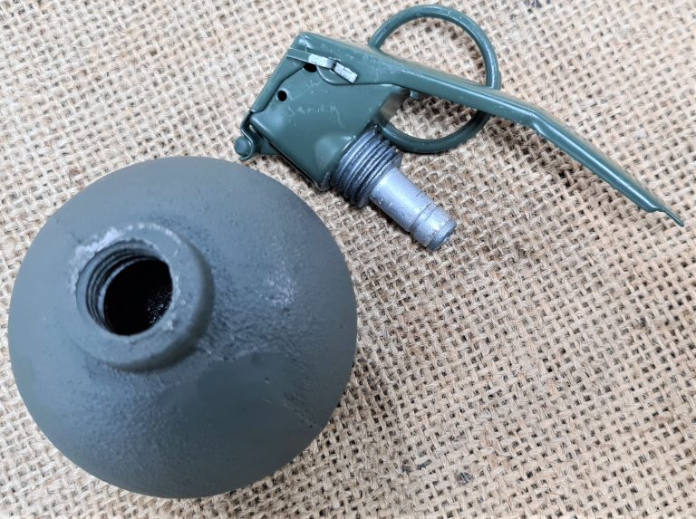 REPLICA M67 US AUSTRALIAN ARMY TOY 'BALL' GRENADE COSPLAY - Image 6