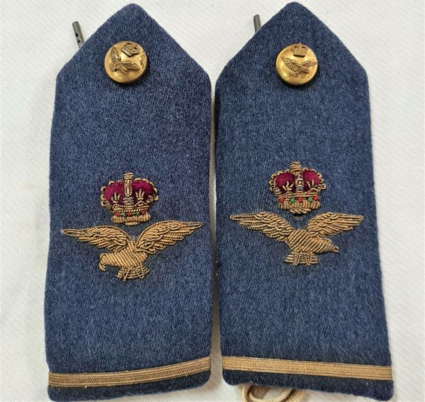 POST WW2 1950'S ERA ROYAL AIR FORCE PARADE RANK UNIFORM SHOULDER BOARDS GIEVES