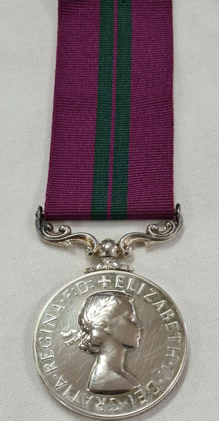 Post WW2 Australia Meritorious Service Medal (EIIR) Army Navy Air Force - Image 3