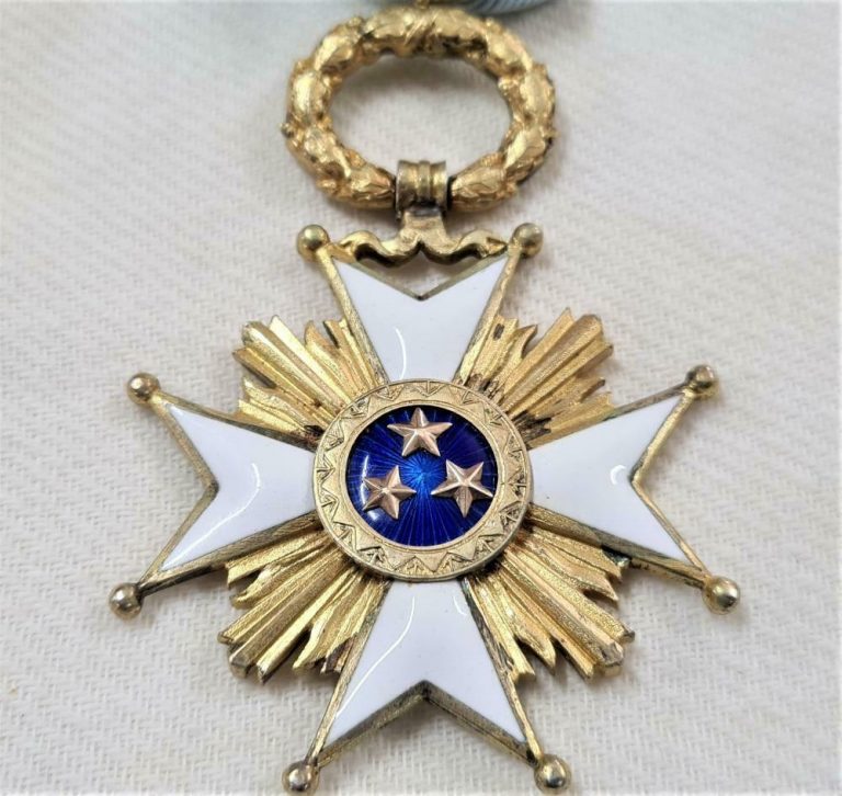 Rare Latvia Republic Order of the Three Stars large type medal - Image 3