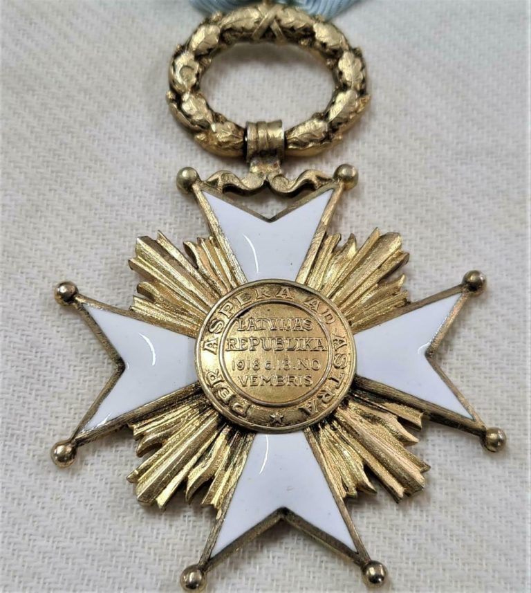 Rare Latvia Republic Order of the Three Stars large type medal - Image 6