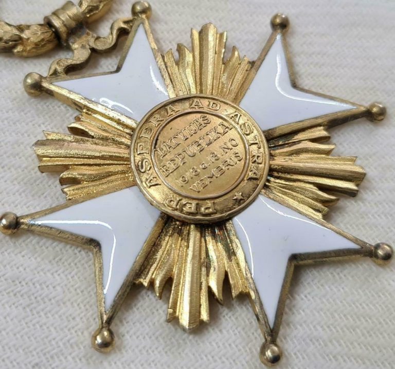 Rare Latvia Republic Order of the Three Stars large type medal - Image 7