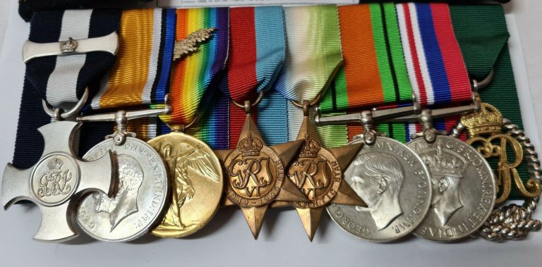 BRITISH DISTINGUISHED SERVICE CROSS & BAR MEDAL GROUP COMMODORE MACRAE DSC WW1 & WW2 - SUBMARINE ACTION - Image 2