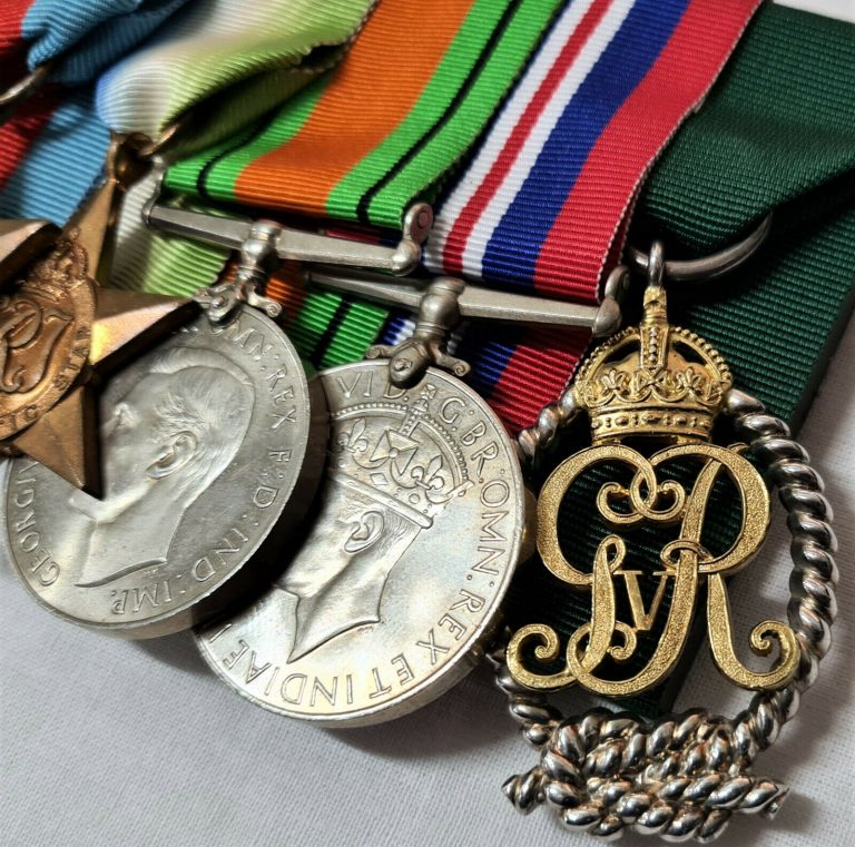 BRITISH DISTINGUISHED SERVICE CROSS & BAR MEDAL GROUP COMMODORE MACRAE DSC WW1 & WW2 - SUBMARINE ACTION - Image 5