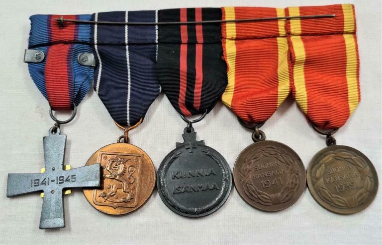 WW2 Finland Continuation War Medal Group of 5 to the Finish Air Force - Image 4