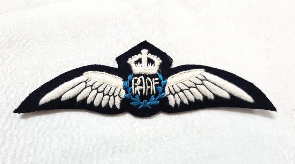 WW2 ROYAL AUSTRALIAN AIR FORCE PILOT UNIFORM REPLICA WINGS BADGE RAAF