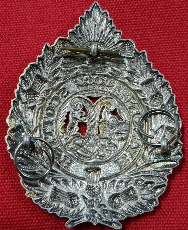 POST WW2 VINTAGE 1953-60 AUSTRALIAN ARMY BYRON SCOTTISH UNIFORM CAP BADGE AIF - Image 4