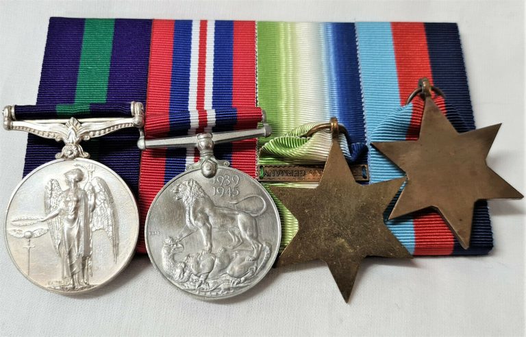 RARE WW2 NAVY & 13/18 HUSSARS LANDING CRAFT MALAYA ARMOURDED CAR MEDALS SILCOCK - Image 5