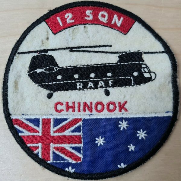 VIETNAM WAR AUSTRALIAN AIR FORCE RAAF 12 SQUADRON UNIFORM PATCH BADGE POST WW2