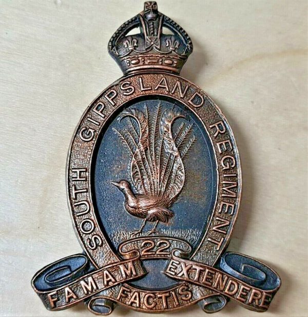 WW2 AUSTRALIAN ARMY 22ND BN 1930-42 UNIFORM CAP BADGE AIF SOUTH GIPPSLAND