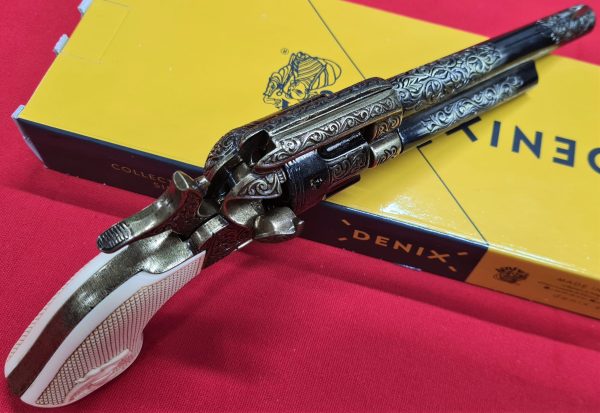 DENIX REPLICA GUN 1873 ENGRAVED COLT PEACE MAKER REVOLVER PISTOL BRASS & BLACK WITH EAGLE GRIP - Image 4