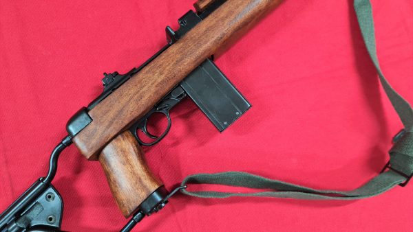 US M1 CARBINE 1942 PARATROOPERS FOLDING STOCK RIFLE WITH SLING DENIX REPLICA 1131/C - Image 9