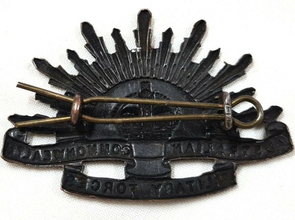 AUSTRALIAN ANZAC WW1 RISING SUN UNIFORM HAT OR CAP BADGE ENGLISH MADE - Image 4