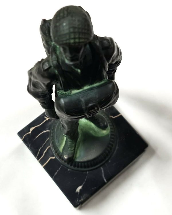 POST WW2 ERA BRITISH ARMY BRONZE PARATROOPER ON MARBLE STATUE - Image 7