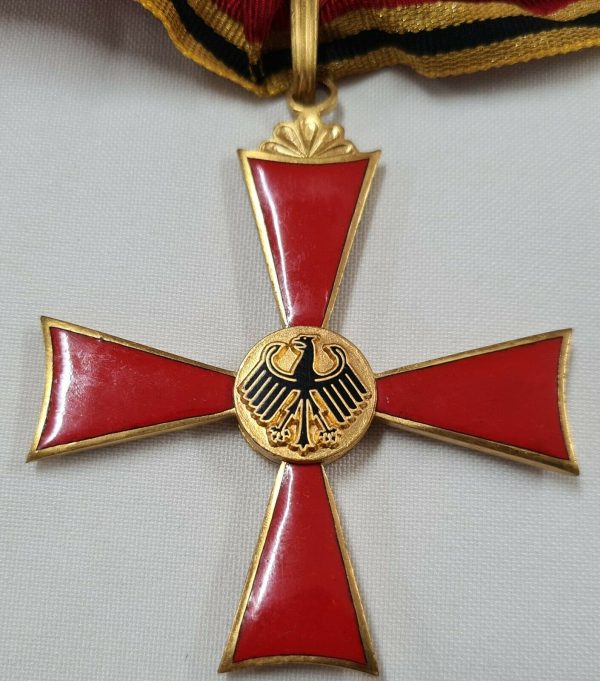 POST WW2 WEST GERMANY ORDER OF MERIT FEDERAL REPUBLIC COMMADNER CROSS MEDAL - Image 5