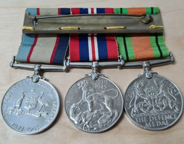 RAAF FLYING OFFICER CUMMINGS WW2 ROYAL AUSTRALIAN AIR FORCE MEDAL GROUP - Image 4