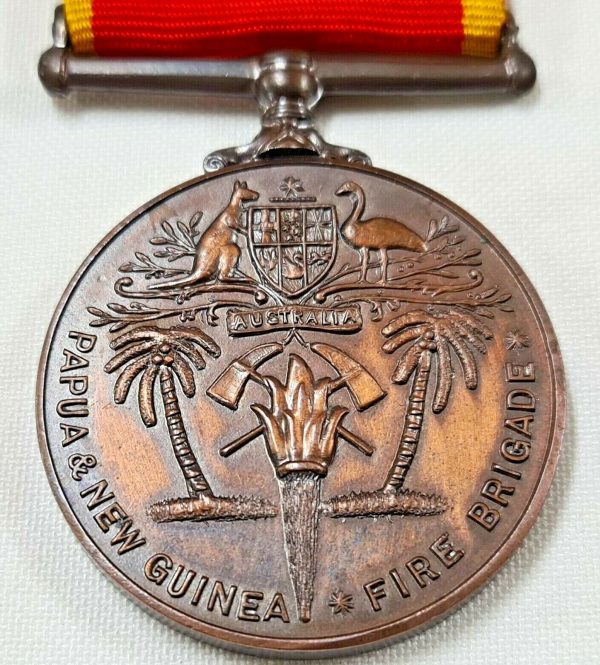 RARE PAPUA & NEW GUINEA FIRE BRIGADE SERVICE VALOUR MEDAL