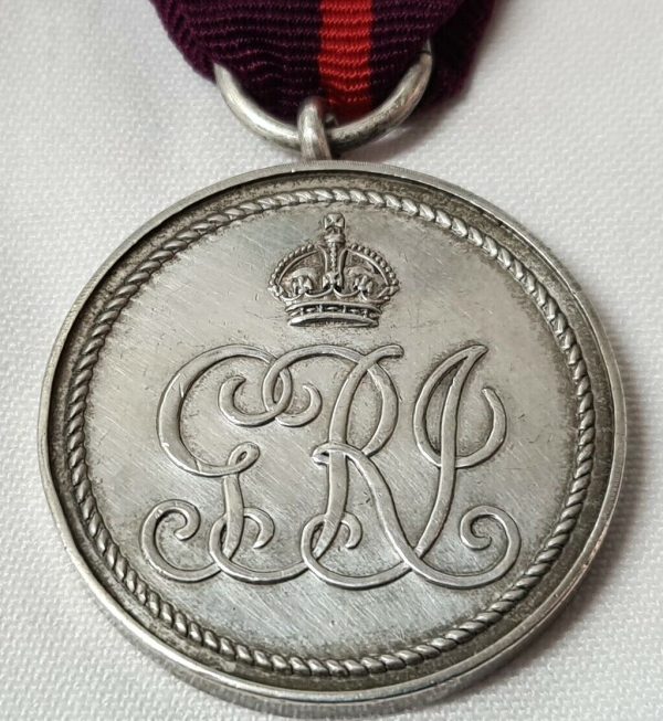 RARE WW1 ERA MEDAL OF THE ORDER OF THE BRITISH EMPIRE (MILITARY) OBE - Image 4