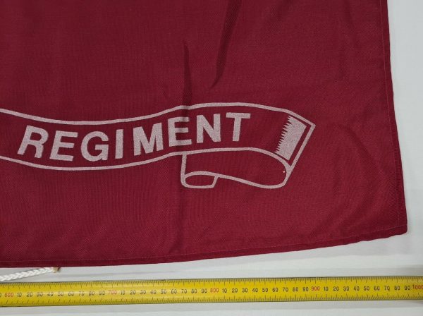 VINTAGE POST WW2 BRITISH ARMY PARACHUTE REGIMENT WALL FLAG #2 - Image 2