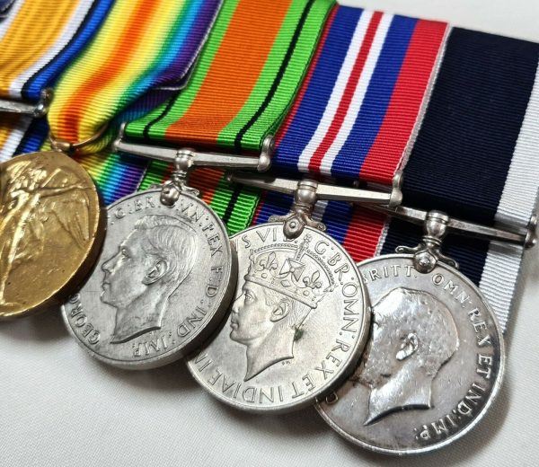 WW1 & WW2 ROYAL NAVY LONG SERVICE MEDALS J.20283 PETTY OFFICER GEORGE HATCH - Image 3