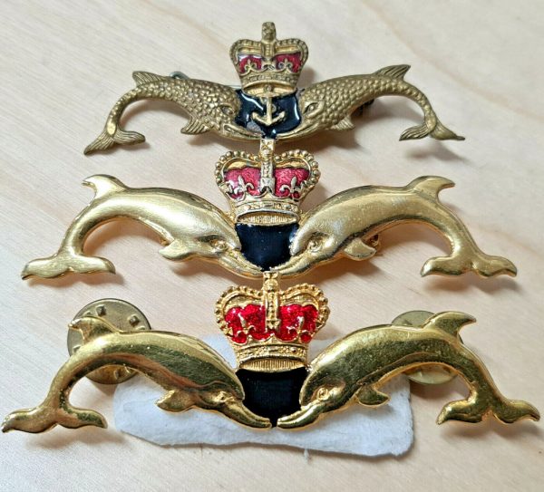 1960's ERA ROYAL AUSTRALIAN NAVY SUBMARINE DOLPHIN QUALIFICATION UNIFORM BADGES