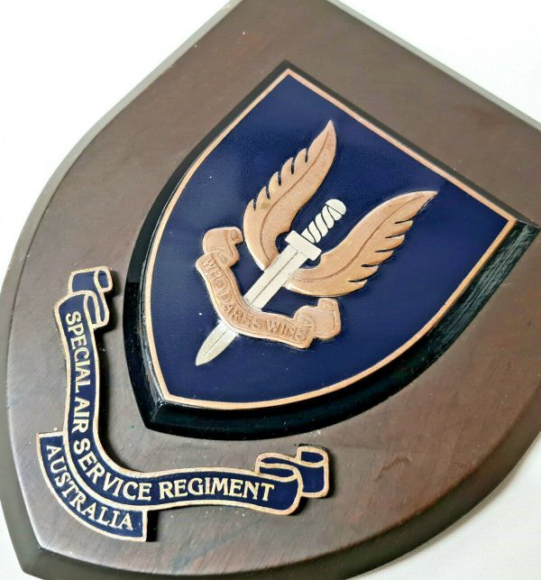 1970's ERA SPECIAL AIR SERVICE REGIMENT SASR AUSTRALIA ARMY WALL PLAQUE