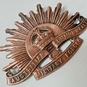 AUSTRALIAN ANZAC WW1 & WW2 RISING SUN UNIFORM HAT OR CAP BADGE LUKE