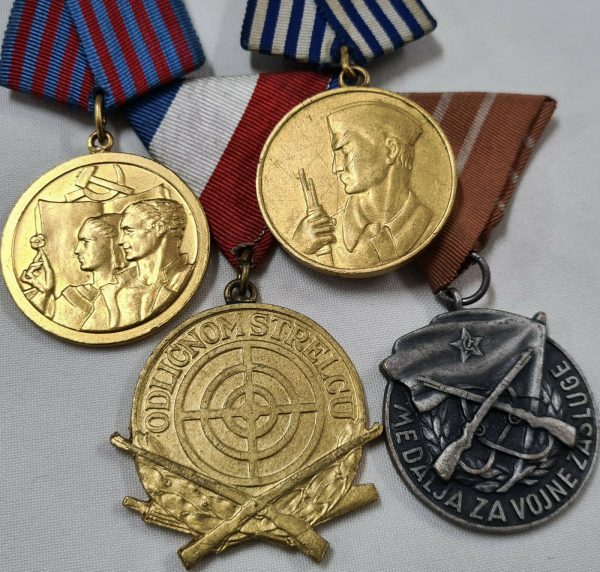 POST WW2 CCCP YUGOSLAVIA ARMY SET OF MILITARY MEDALS