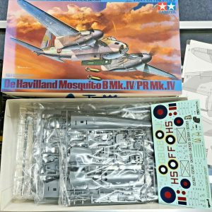 TAMIYA RAF DEHAVILLAND MOSQUITO SET PLASTIC MODEL KIT 1:48 SCALE 1990 AIR FORCE