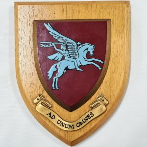 VINTAGE POST WW2 BRITISH ARMY PARACHUTE REGIMENT WOODEN WALL PLAQUE