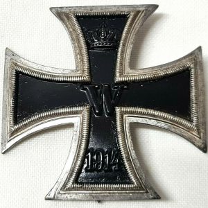 VINTAGE & RARE WW1 IRON CROSS 1st CLASS FOR BRAVERY ‘CONVEX’ MEDAL BADGE GERMANY