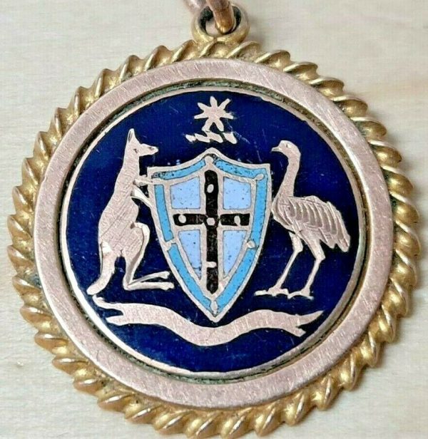 WW1 AUSTRALIA PATRIOTIC 9 CARAT GOLD WATCH FOB COAT OF ARMS MILITARY FEDERATION?