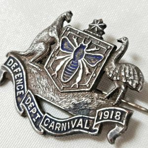 WW1 AUSTRALIAN ARMY DEFENCE DEPARTMENT CARNIVAL BADGE 1918 BY STOKES & SONS