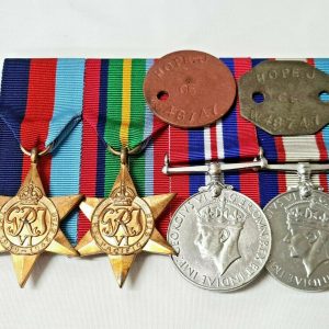 WW2 AUSTRALIAN ARMY PACIFIC MEDAL GROUP & DOG TAGS W48747 JOHN HOPE