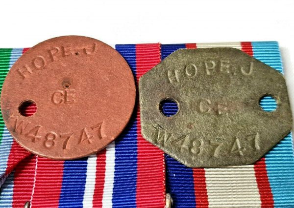 WW2 AUSTRALIAN ARMY PACIFIC MEDAL GROUP & DOG TAGS W48747 JOHN HOPE - Image 3