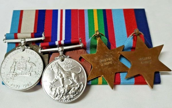 WW2 AUSTRALIAN ARMY PACIFIC MEDAL GROUP & DOG TAGS W48747 JOHN HOPE - Image 4