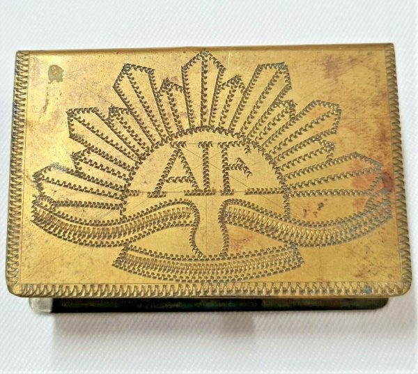 WW2 VINTAGE AUSTRALIAN ARMY MATCH SAFE CASE WITH RISING SUN BADGE AIF