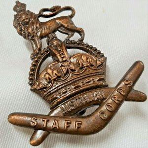 WW2 VINTAGE AUSTRALIAN ARMY STAFF CORPS 1930-42 UNIFORM CAP BADGE AIF