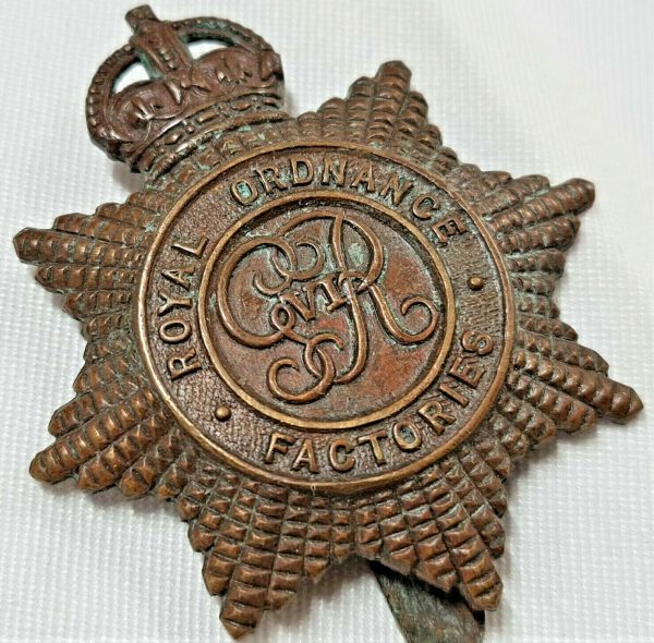 WW2 VINTAGE BRITISH ROYAL ORDNANCE FACTORIES UNIFORM CAP BADGE MILITARY