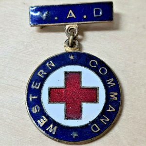 WW2 VINTAGE VOLUNTARY AID DETACHMENT AUSTRALIAN UNIFORM BADGE MEDAL SHERIDAN