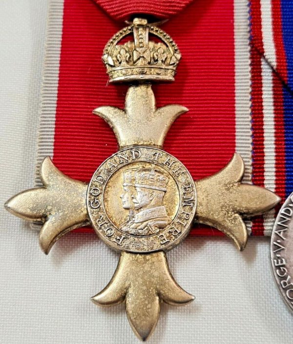 WW2 ERA ORDER OF THE BRITISH EMPIRE & JUBILEE CORONATION MEDALS - Image 2