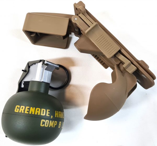 REPLICA M67 US AUSTRALIAN ARMY TOY 'BALL' GRENADE COSPLAY with holder , Tan